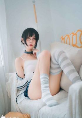 抖动的两个球球视频_DVD电影在线看